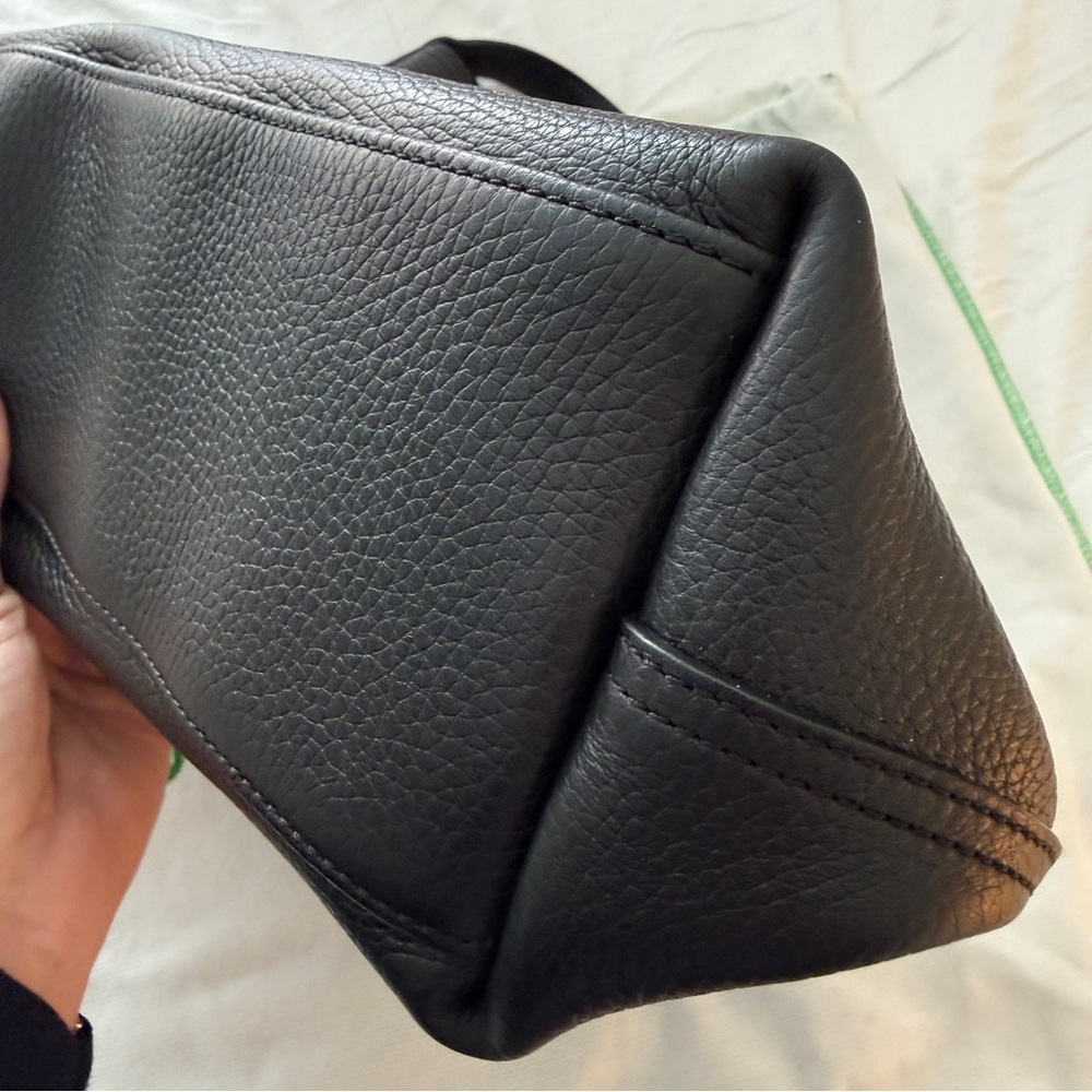 Longchamp Essential Roseau Hobo Black Leather Mint Condition Quiet Luxury $800 - Picture 8 of 16